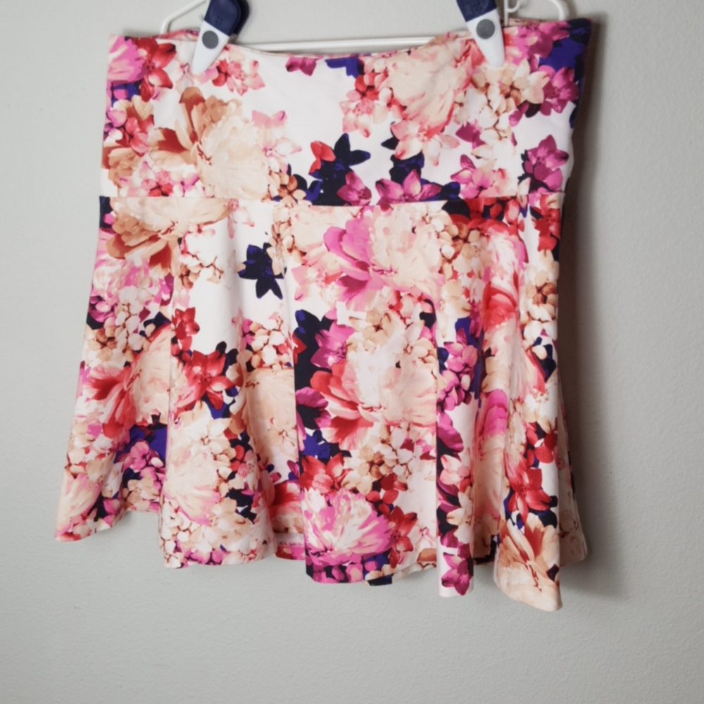 Lane Bryant size 22 floral short skirt